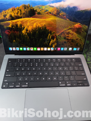 Macbook Pro 14 Inch M3 Chip Liquid Retina Display 8gb Ram